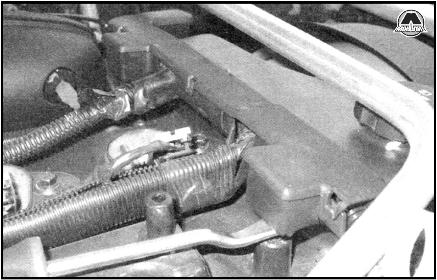 Снятие крышки клапаного механизма Chevrolet Trailblazer