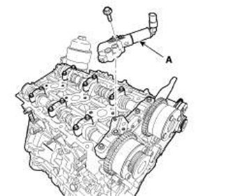 Демонтируйте гидравлический клапан управления распределительного вала выпускных клапанов Hyundai Santa Fe с 2018