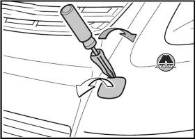 Установка буксировочной проушины Toyota Avensis