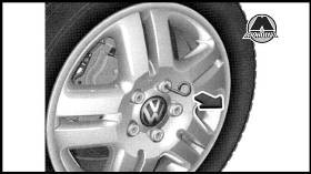 Снятие колпачков колесных болтов Volkswagen Touareg
